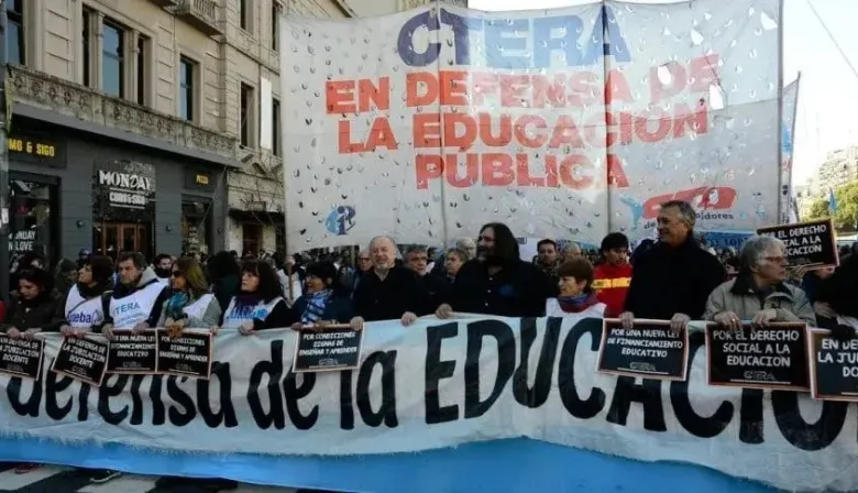 El Gobierno delegó al Consejo Federal de Educación la negociación salarial docente