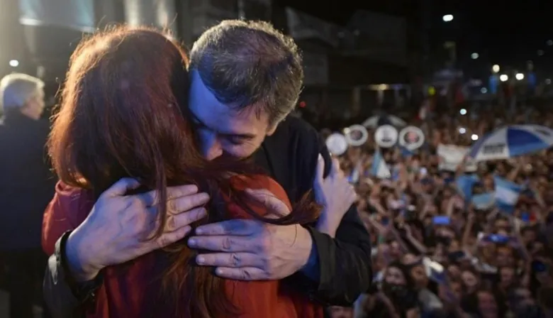 Máximo Kirchner: “Les molesta ver bailar a una mujer en un balcón”