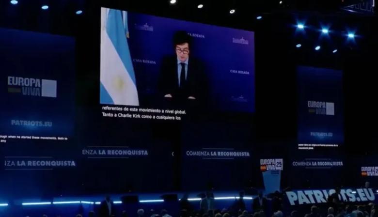 Milei carga contra la izquierda en acto de Vox