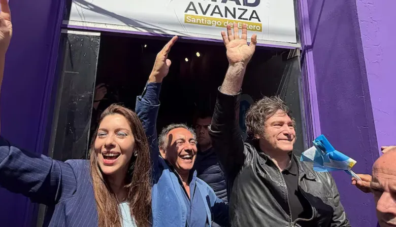 Javier Milei encabezó un acto multitudinario en Santiago del Estero
