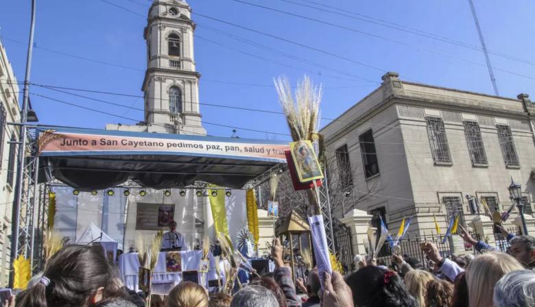 Las CTA y la CGT marchan unidas contra el ajuste del Gobierno