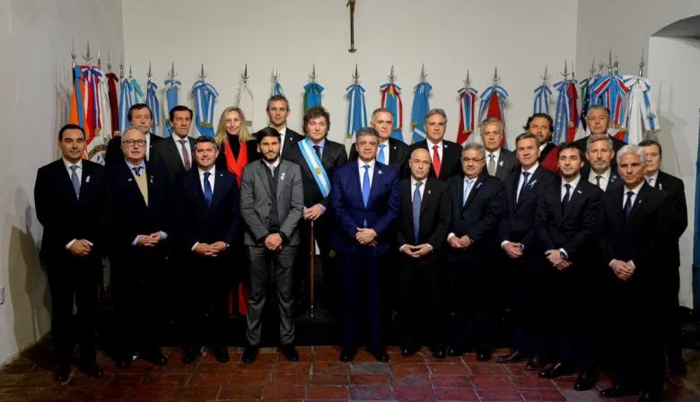 Milei convoca a gobernadores para impulsar las reformas impositiva y laboral