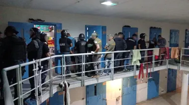 Autos mellizos, niños como mulas y primos narcos: cayó en Mendoza una banda que operaba desde la cárcel