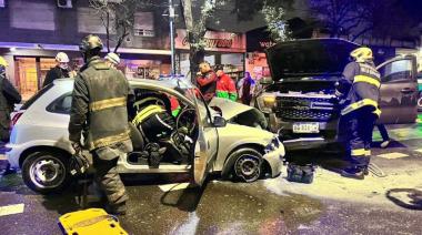 Chacarita: iba a contramano sobre avenida Forest y chocó contra una camioneta