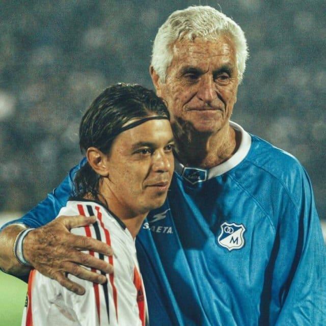 En Colombia, River y Millonarios jugaron la Copa Amadeo Carrizo allá por el 2004
