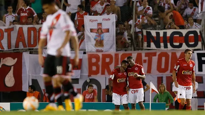 River ganó un solo partido de esa fase de grupos. Ni siquiera pudo con Juan Aurich en el monumental.