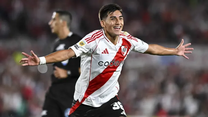 Ian Subiabre fue apartado del plantel y peligra su participación en el Mundial Sub 20 por un problema contractual con el club. 