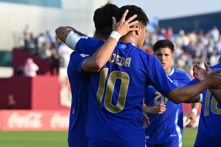 Uriel Ojeda celebra su gol ante la selección de Fiji.