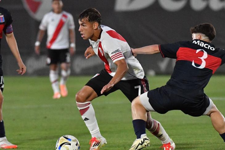 Fue la figura en el último partido del torneo Proyección marcando dos goles frente a Tigre.