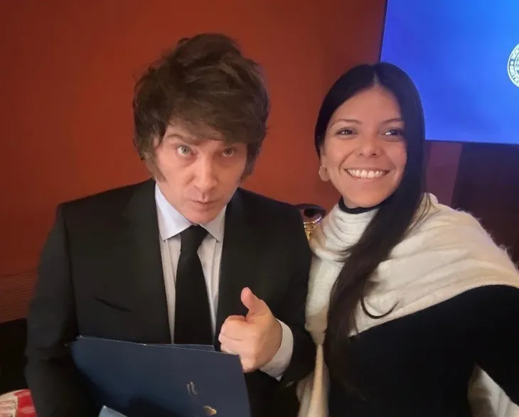 La senadora Emilia Orozco junto al presidente Javier Milei en una actividad de La Libertad Avanza.