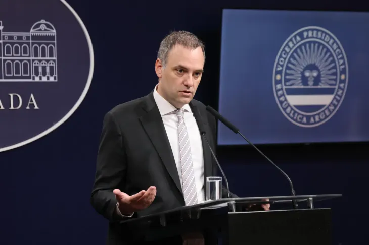 Manuel Adorni, el elegido de Karina Milei para competir por la Ciudad de Buenos Aires en 2027.