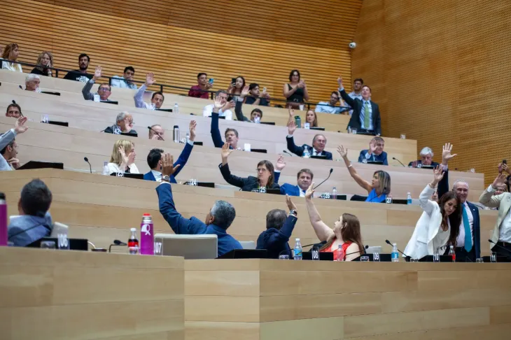 El legislador radical Miguel Nicol&aacute;s durante la presentaci&oacute;n del rechazo a la denuncia penal contra gremios.