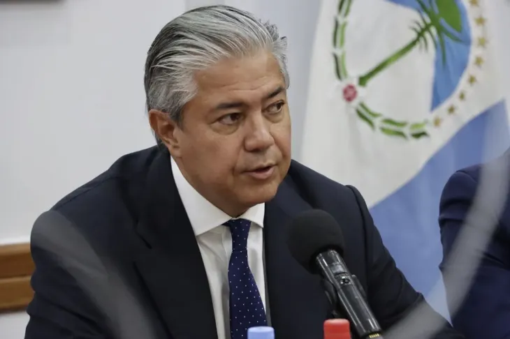 El jueves Rolando Figueroa recibir&aacute; a Diego Santilli en Neuqu&eacute;n para discutir el apoyo a la reforma laboral.