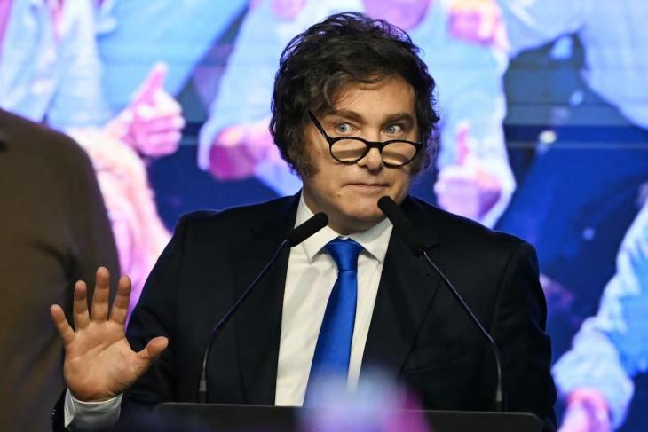 Javier Milei anuncia la intervenci&oacute;n del Puerto de Ushuaia y medidas en Tierra del Fuego.