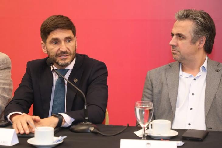 El gobernador y el ministro de seguridad de Santa Fe detallan las mejoras salariales.