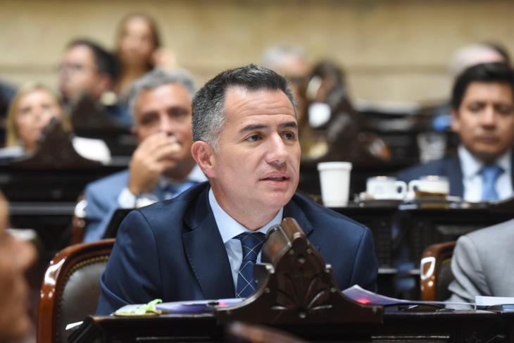 Legisladores oficialistas defienden la baja de la edad de imputabilidad en Diputados.