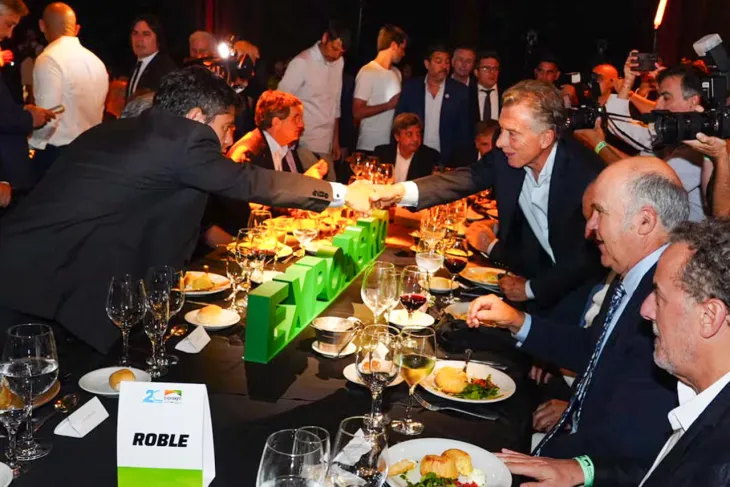 Axel Kicillof junto a Mauricio Macri en el Expoagro de San Nicol&aacute;s.