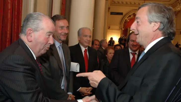 N&eacute;stor Kirchner junto a Julio Grondona, los dos personajes que compar&oacute; Marcelo Araujo.