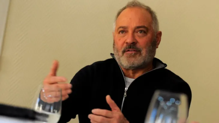 Oscar Liberman present&oacute; un proyecto para prohibir los celulares en las c&aacute;rceles bonaerenses.