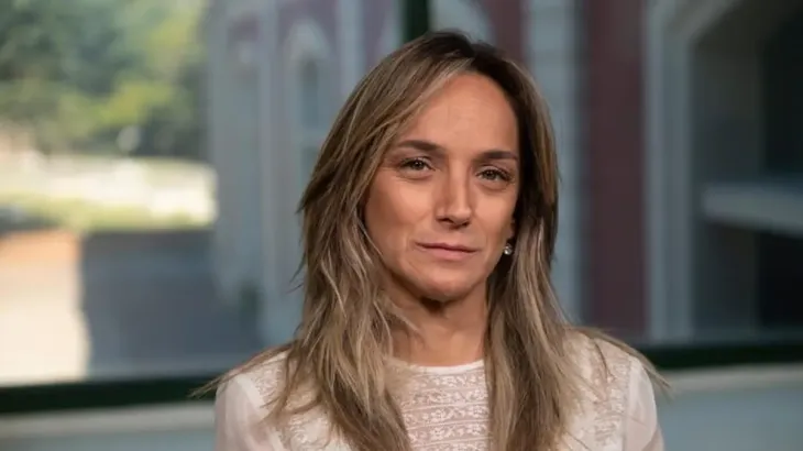 Malena Galmarini present&oacute; un proyecto para prohibir los celulares en las c&aacute;rceles bonaerenses.