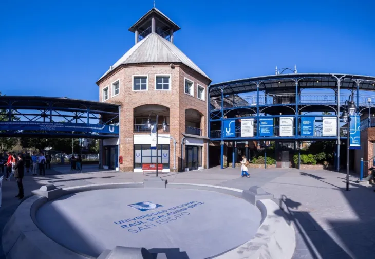 Universidad de San Isidro implicada en el caso de las fotomultas.