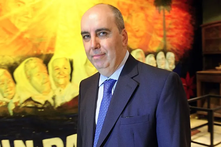 El magistrado debe decidir si anula los chats que complican al oficialismo.