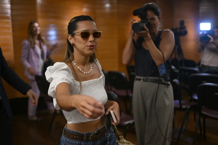 La abogada Agostina P&aacute;ez tras arribar al pa&iacute;s desde R&iacute;o de Janeiro