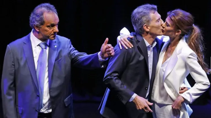 El gesto que marcó un hito en la comunicación política argentina.