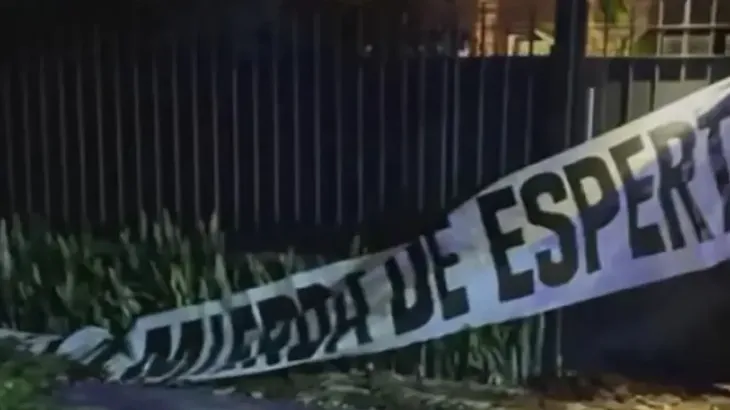 Pasacalles e insultos en la puerta del domicilio de Jos&eacute; Luis Espert en Beccar.