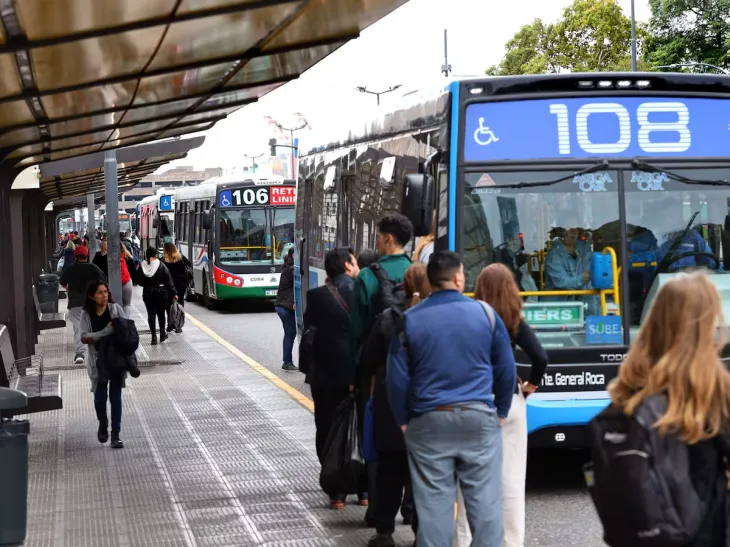 Empresas de colectivos del AMBA normalizar&aacute;n el servicio entre 48 y 72 horas.