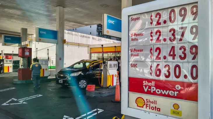 precio del combustible para colectivos supera los $2.100 por litro.