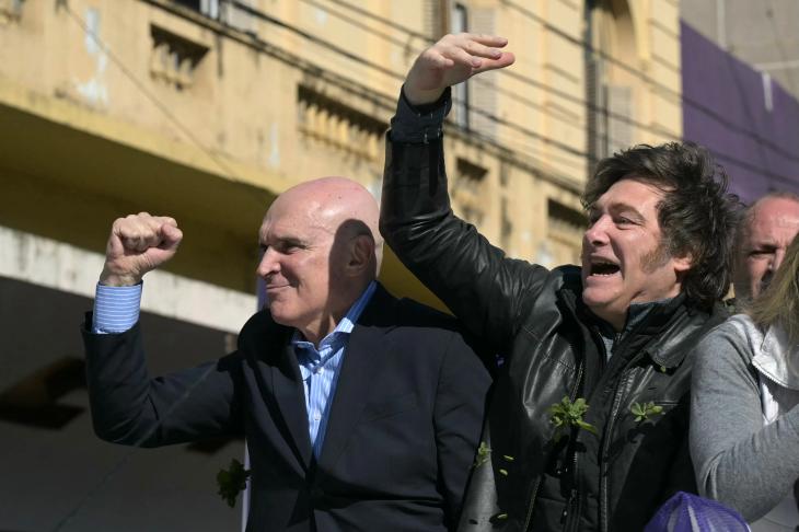 El dirigente libertario debi&oacute; abandonar su candidatura por la Provincia de Buenos Aires ante la presi&oacute;n judicial.