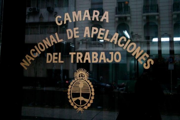 La decisi&oacute;n judicial de la Sala VIII volvi&oacute; a poner en vigencia los 82 art&iacute;culos que estaban suspendidos por una cautelar.