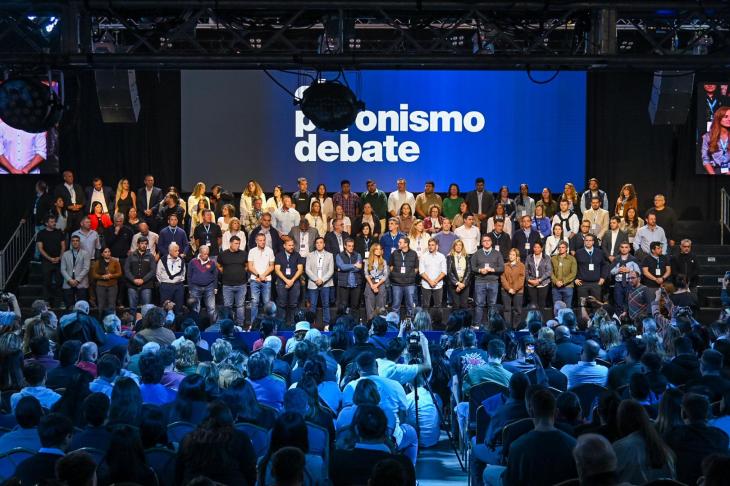 El manifiesto le&iacute;do al final del acto establece el equilibrio fiscal como una condici&oacute;n t&eacute;cnica necesaria para el peronismo.