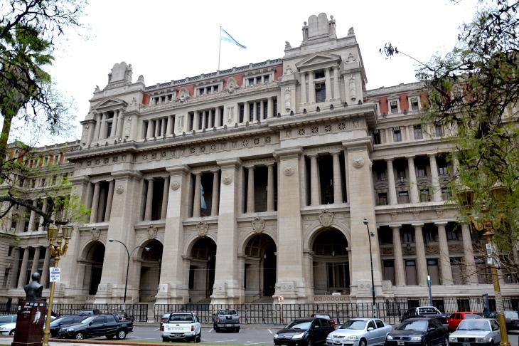 La Sala III habilit&oacute; el recurso extraordinario que beneficia la estrategia legal del Gobierno nacional