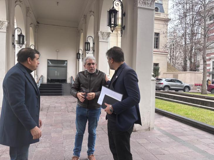 An&iacute;bal Fern&aacute;ndez junto a Carlos Bianco en Gobernaci&oacute;n bonaerense.