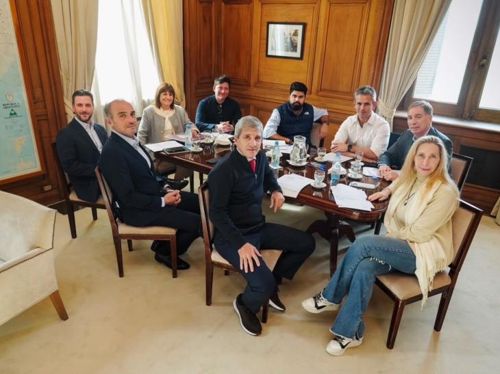 Funcionarios del Gobierno en la Casa Rosada en el marco de la reuni&oacute;n de la mesa pol&iacute;tica el 8 de julio.