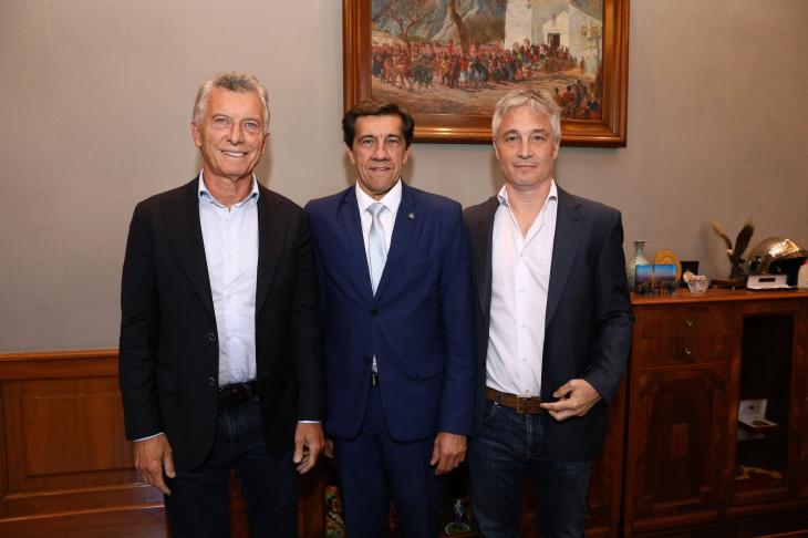 Mauricio Macri y Carlos Sadir en la Casa de Gobierno de Jujuy.
