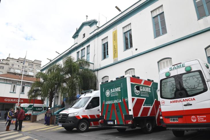 Ingreso del Hospital Pirovano, en el barrio porteño de Coghlan