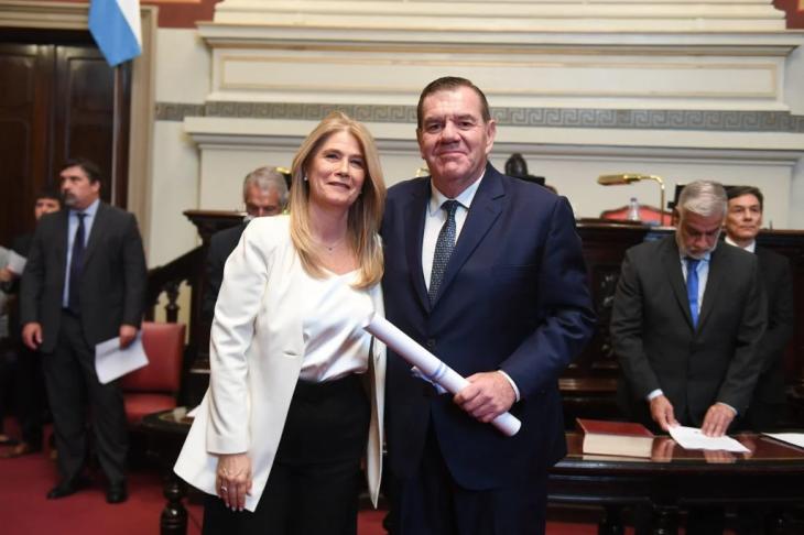 Guillermo Montenegro jura como senador bonaerense.