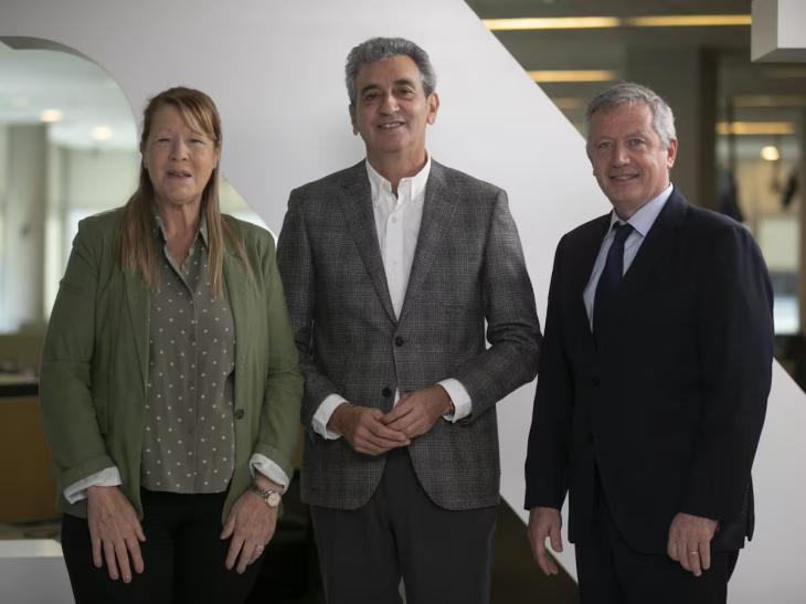 Margarita Stolbizer, Florencio Randazzo y Emilio Monzó en un acto de Provincias Unidas