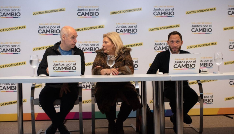 Carrió otra vez hace stand up en tv