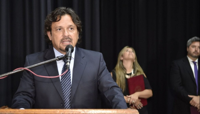 El gobernador de Salta le pidió a la Anses que anule los beneficios para los extranjeros que no viven en el país