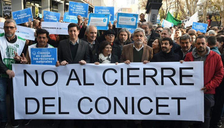 "Ningún país crece dándole la espalda al conocimiento": el rechazo de los científicos a la polémica propuesta de Milei