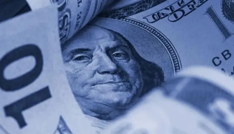 Luego de tocar los $ 1.050 el dólar blue cede y cotiza a $1.035
