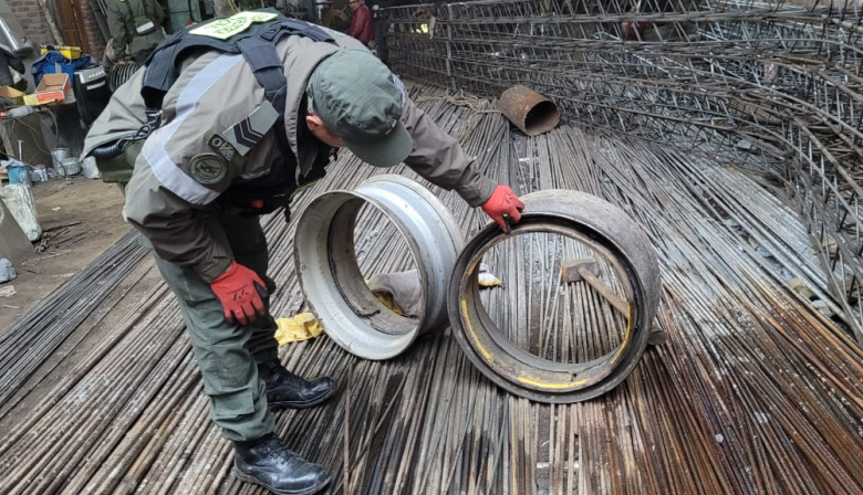 Cortaban llantas de autos para traficar cocaína y marihuana desde Tucumán al AMBA