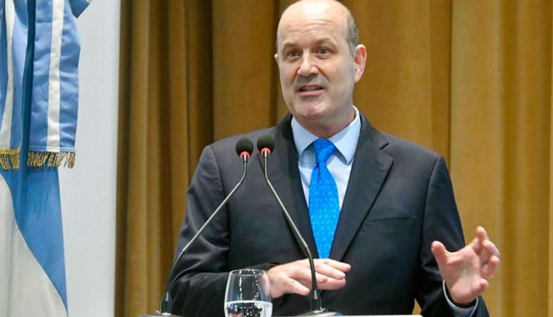 Escándalo de los alimentos: el Gobierno anunció un nuevo sistema de contratos diseñado por Sturzenegger