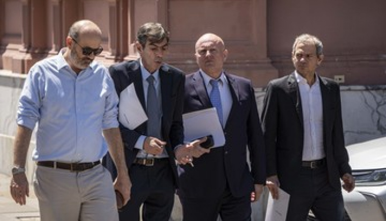 Decretazo | Sturzenegger defendió el DNU y cuestionó los cacerolazos y protestas que generó la medida