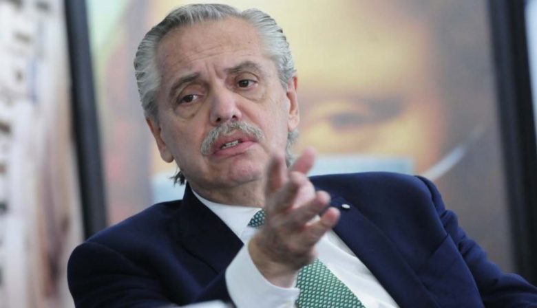 Alberto iniciará acciones civiles contra Clarín por "dañar su honor"