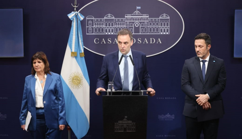 El Gobierno interceptó en cercanía a Rosario una avioneta con 475 kilos de cocaína que venía de Bolivia